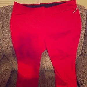 NWT Old Navy Ponte Knit Pants in Red. Size 24short